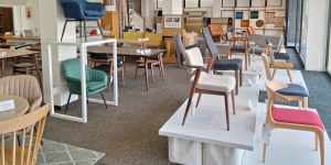 寿屋家具店店内