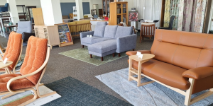 寿屋家具店店内