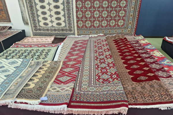 パキスタン絨毯